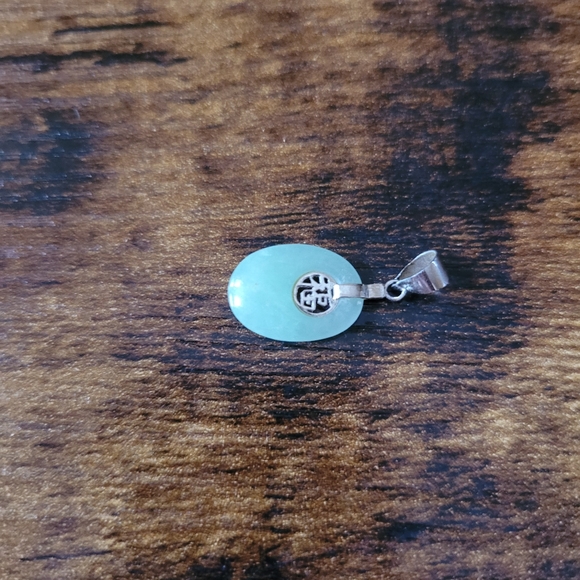 Jade pendant - Picture 3 of 4